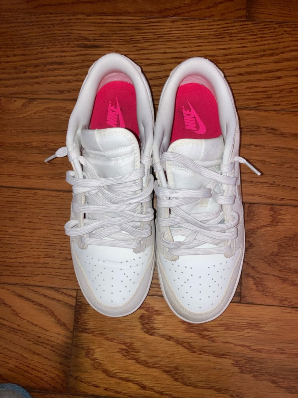 Nike Women's White Low-Top Sneakers with Pink Insoles